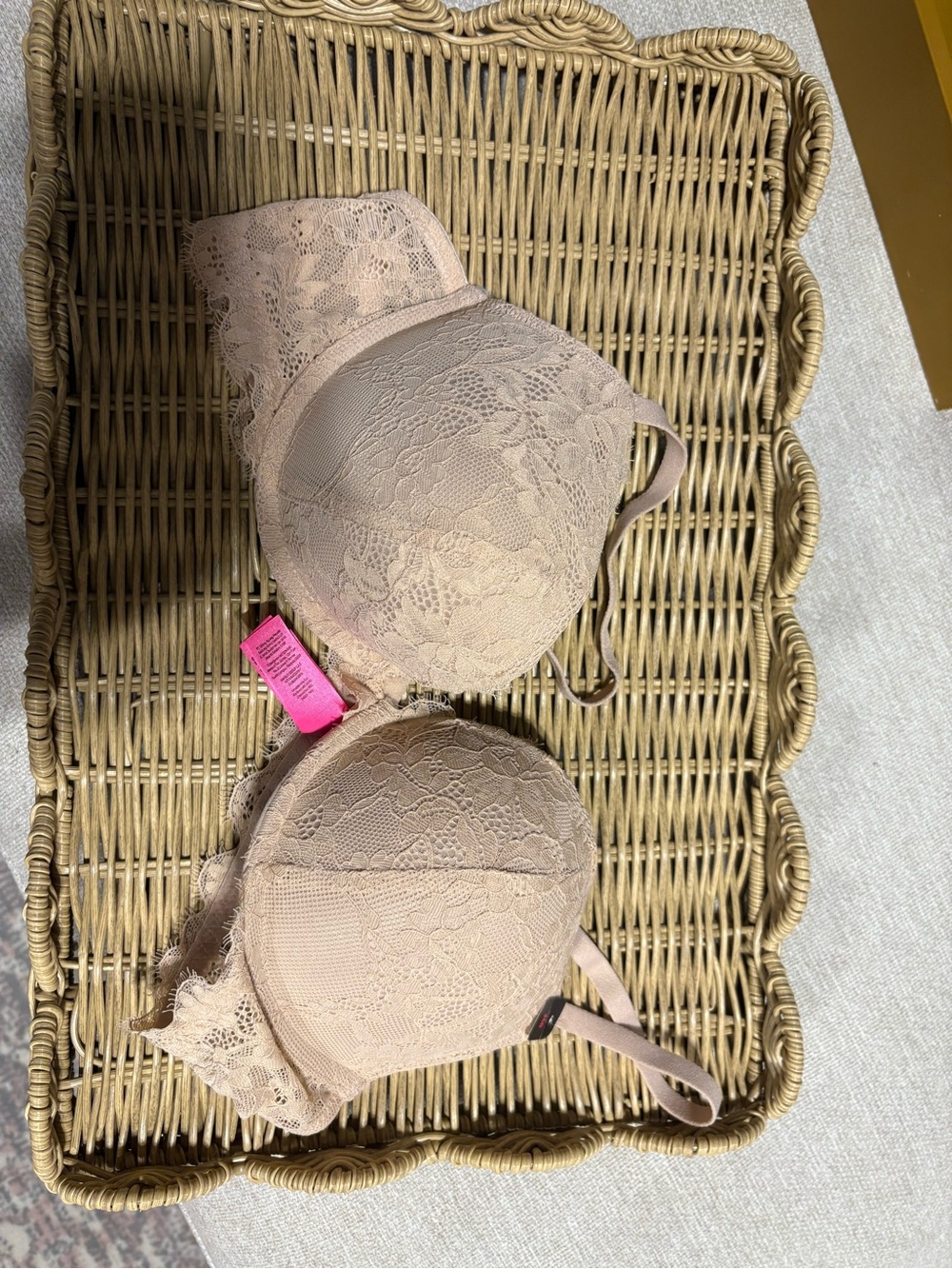 ✨NWOT✨ La Senza Beyond Sexy Classic Plunge Bra - 36B
